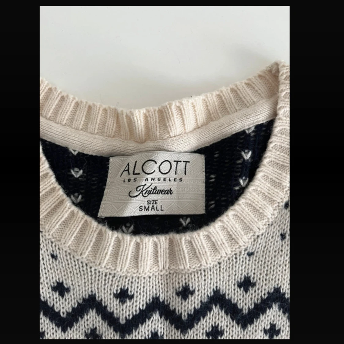 Mönstrad stickad tröja från Alcott