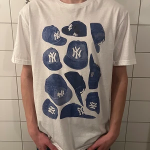 Gardt t shirt  - Riktigt fet och eftertraktad Gardt t shirt i mycket bra skick! Modellen är 183cm, Storlek S. Tveka inte med att ställa frågor!
