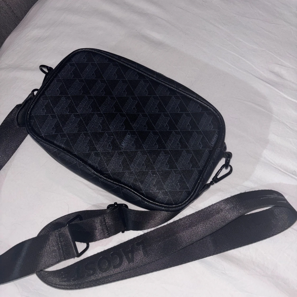 Svart axelväska från Lacoste - 2