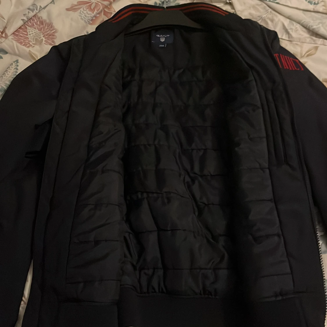 Mörkblå vindjacka från GANT - 4