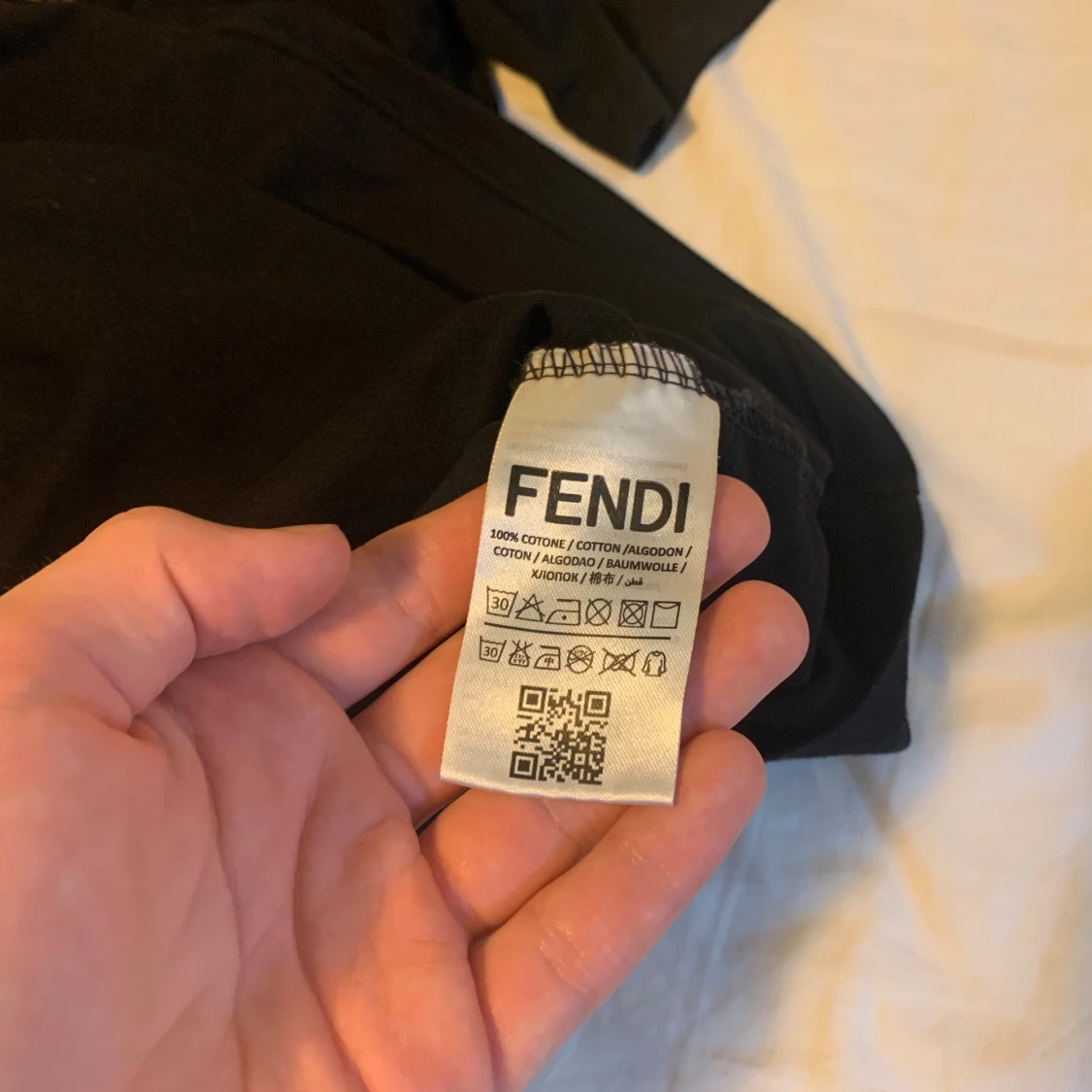 Svart Fendi t-shirt med logga - 2