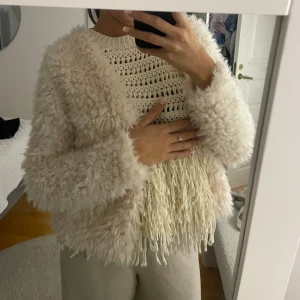 Mysig kofta - Köpt från Gina tricot, använd en gång