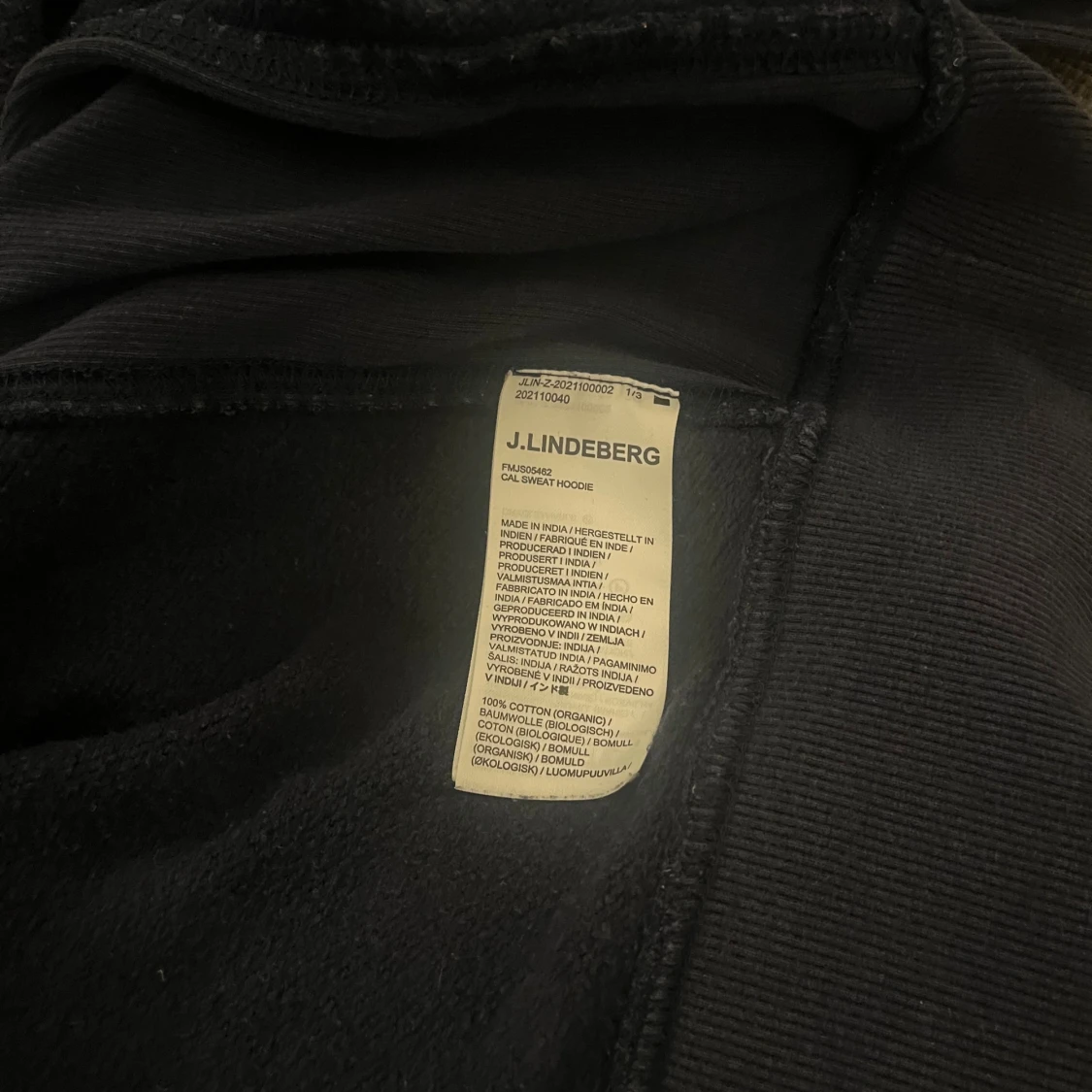 Marinblå hoodie från J.Lindeberg - 3