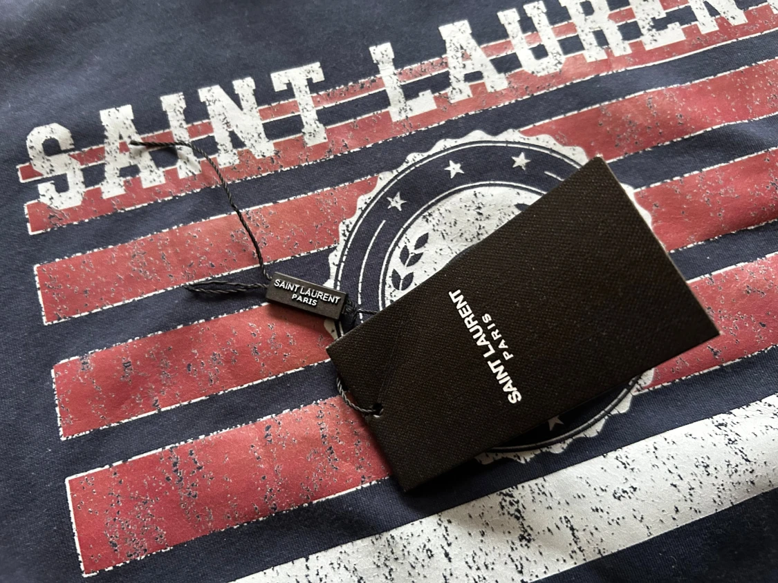 Mörkblå Saint Laurent hoodie. Pris kan diskuteras  - 2