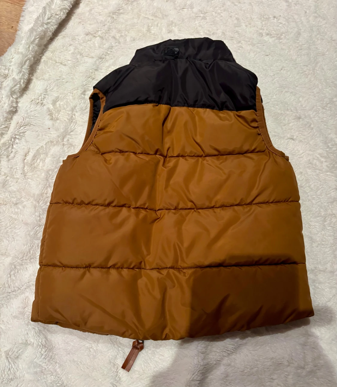 Brun och svart dunväst från H&M - 1