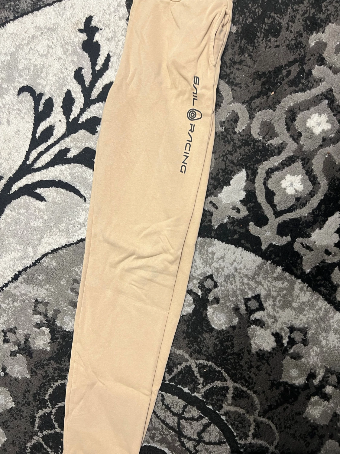 Beige mjukisbyxor från Sail Racing - 1