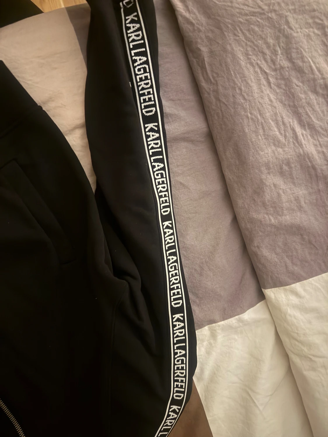 Svart kofta  från Karl Lagerfeld - 2