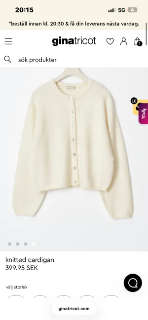 Krämvit stickad kofta från Gina Tricot - Supermjuk och fluffig krämvit kofta från Gina Tricot i storlek S💞💞