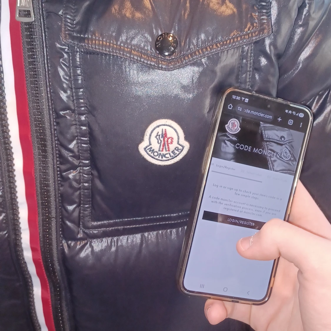 Svart Moncler dunjacka med huva - 3