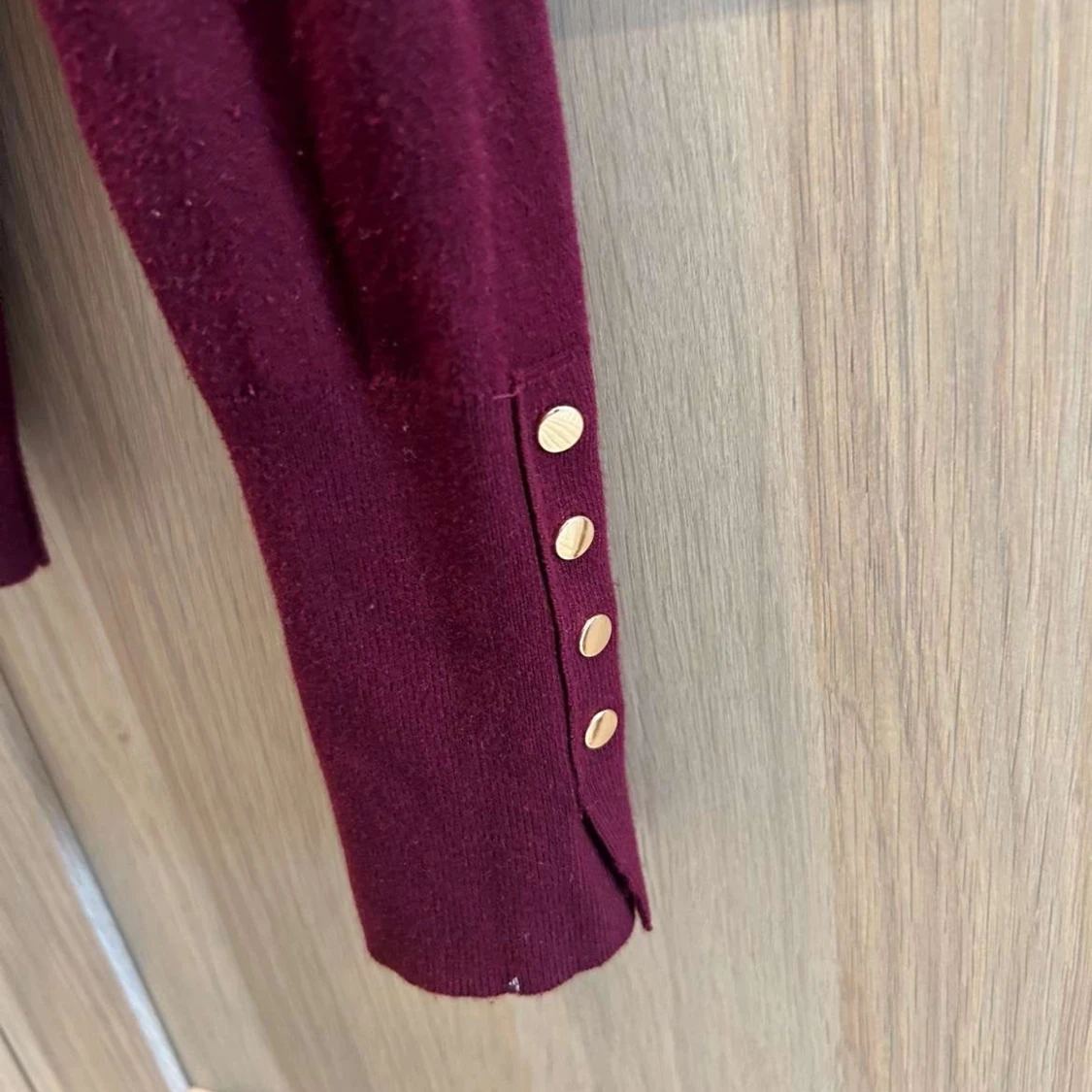 Vinröd stickad tröja från Zara - 2