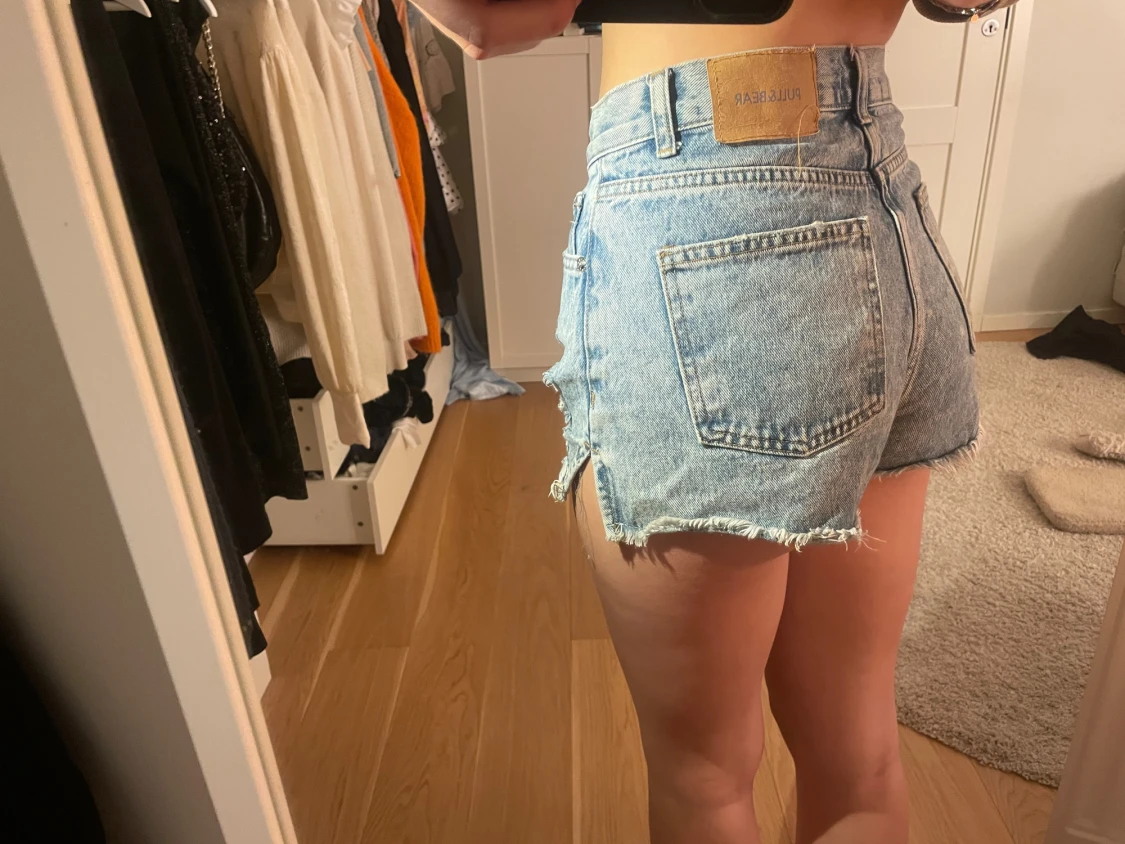 Blåa slitna jeansshorts Pull&Bear - 4