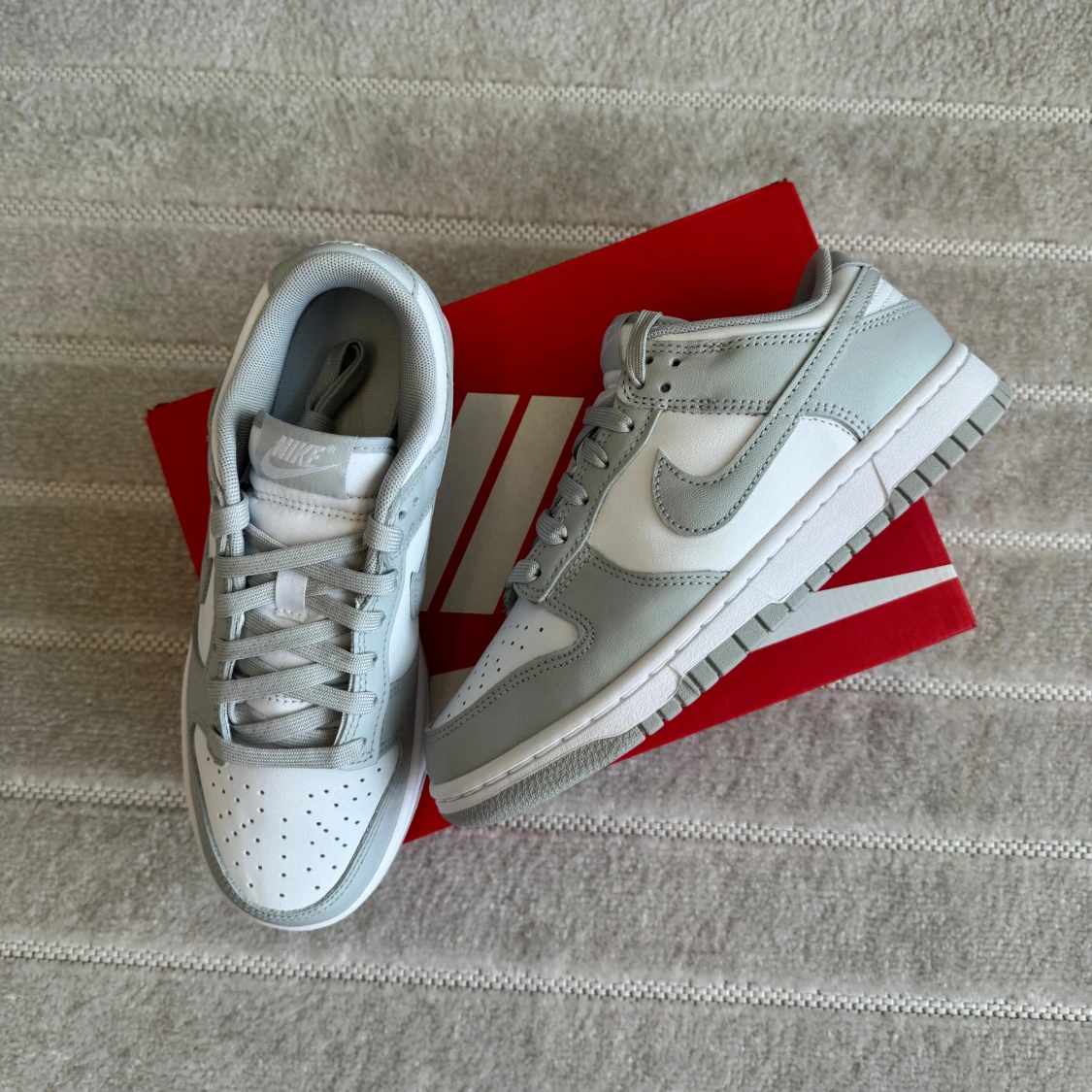 Nike Dunk Low White Light Smoke Grey Skor - 1