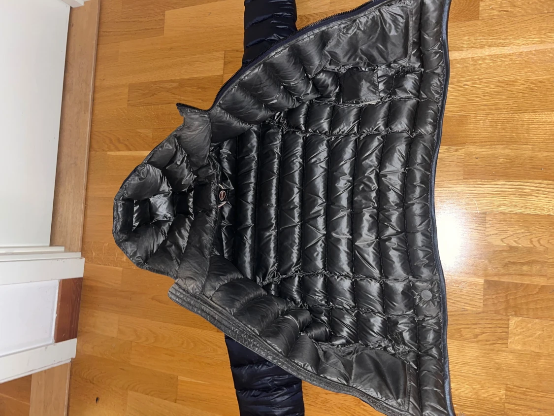 Mörkblå dunjacka från Colmar - 2