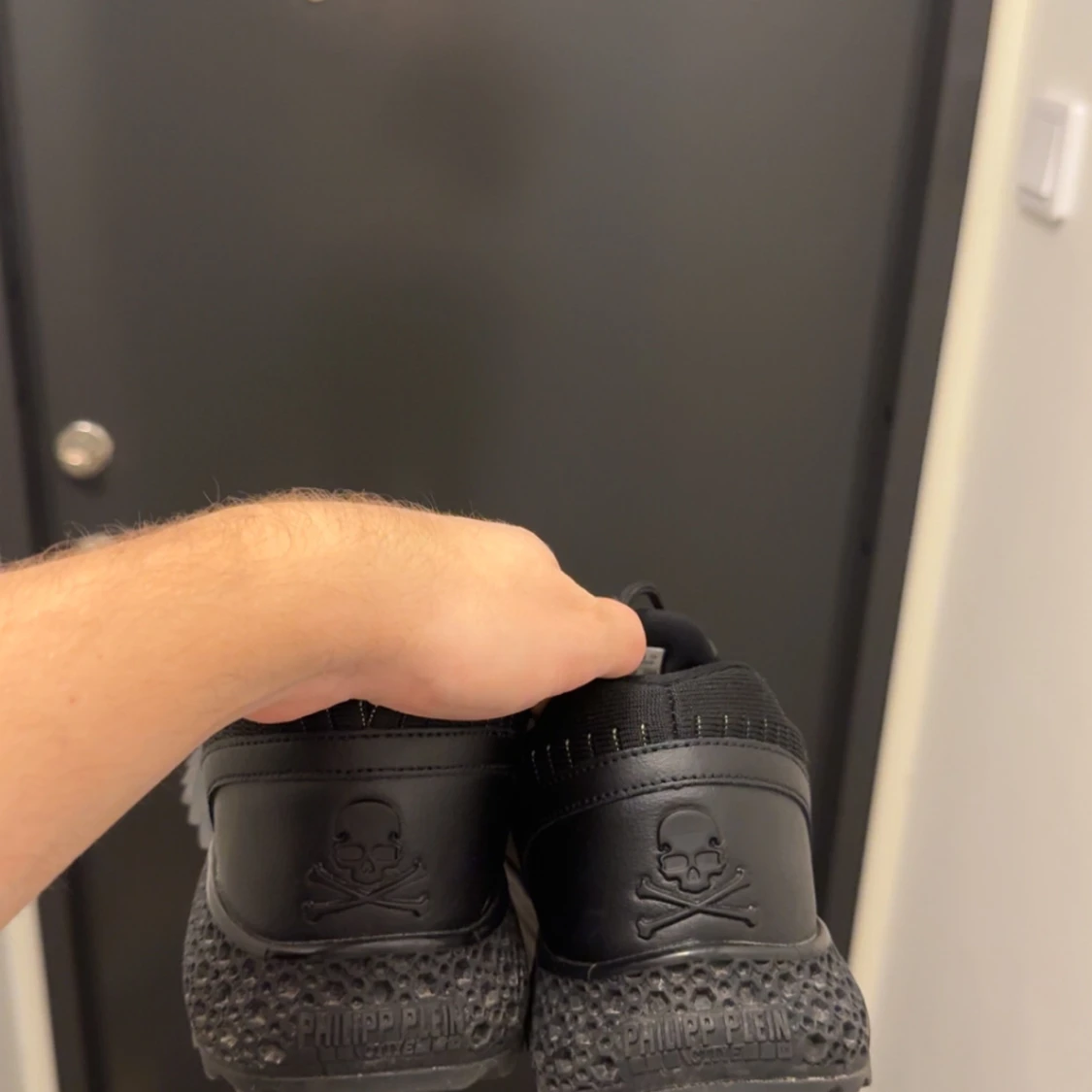 Svarta sneakers från Philipp Plein - 2