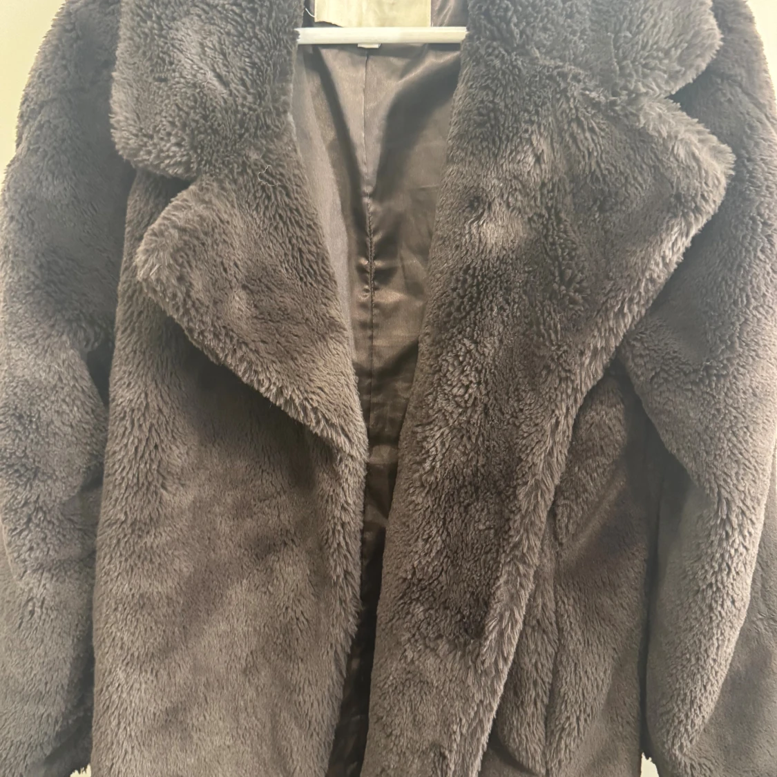 Mörkbrun pälskappa Carin Wester