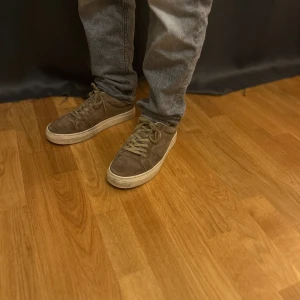Bruna mockasneakers från Vagabond - Säljer ett par snygga mockaskor ifrån vagabond. Pris kan alltid diskuteras 😌 Ställ frågor vid minsta tanke💭