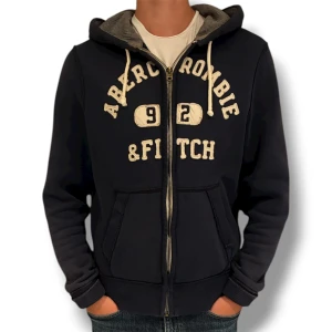 Abercrombie Hoodie - Abercrombie Hoodie | Vintage modell | Skick 8/10 färgen mörkblå | Passar storlek XL/L | Hör av er för mer information/bilder! 
