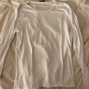 Lager lång ärmad - Vit långärmad tröja från lager 157