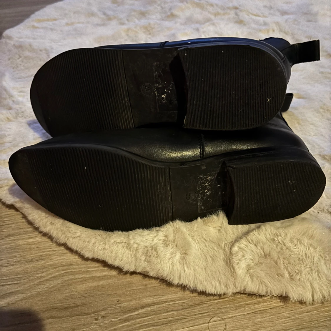 Svarta chelsea boots i skinn stl 37 - 3