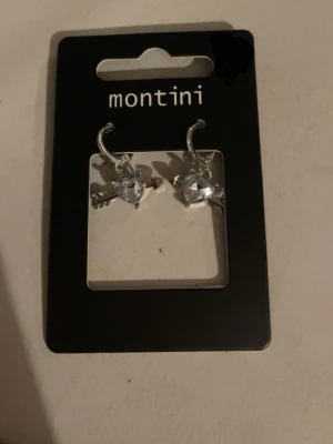 Fina örhängen  - Helt nya och aldrig använda. 