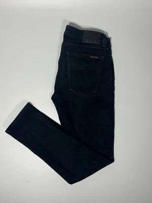 Nudie jeans - Säljer ett par riktigt snygga och trendiga Nudie jeans i fint skick, storlek 31/30, vid frågor är det bara att skriva //Gramenti