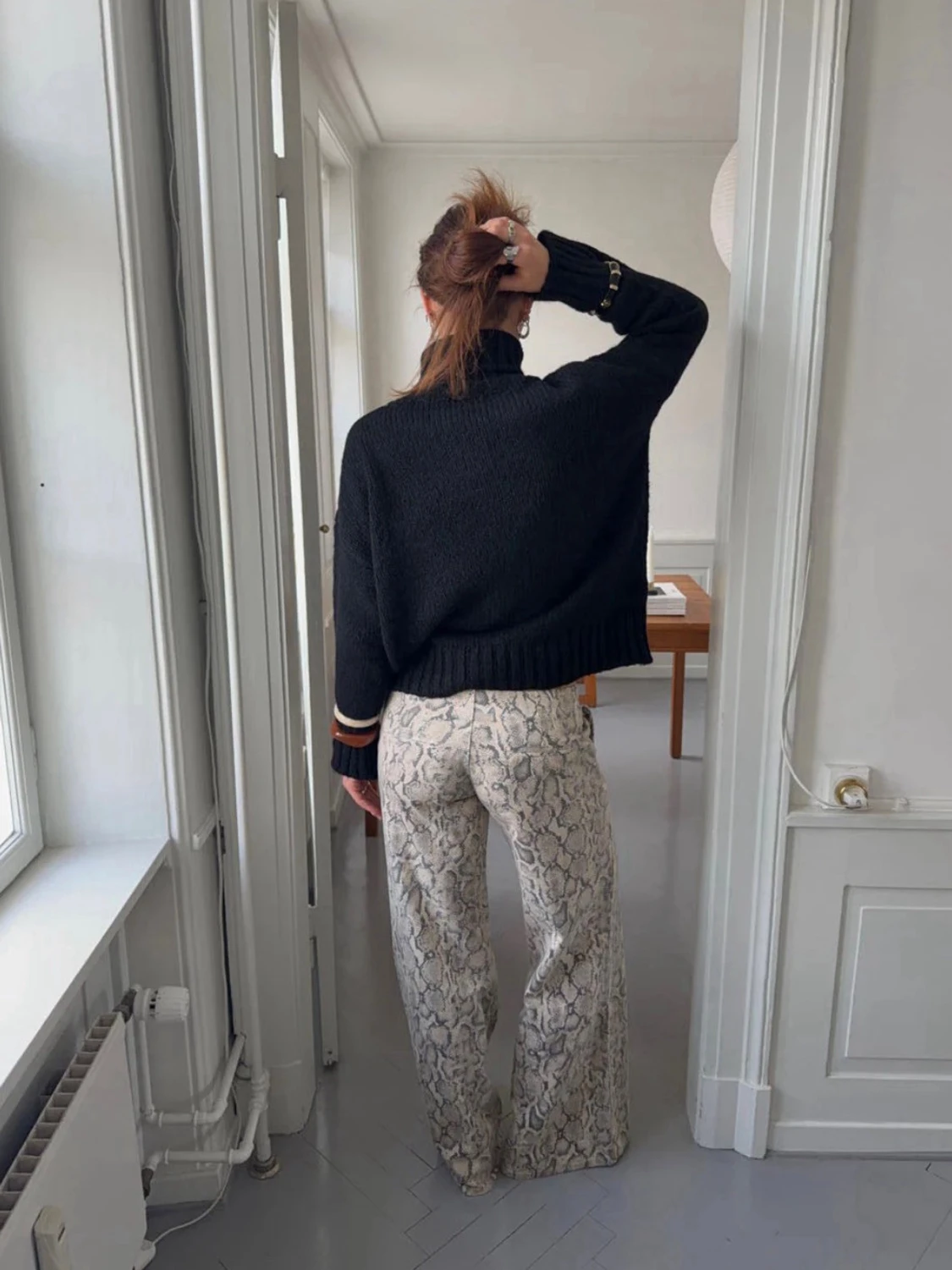 Svart stickad polotröja - 1