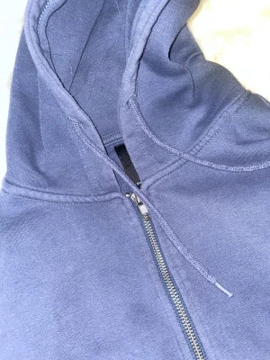 Hoodie - Blå hoodie från Lager 157