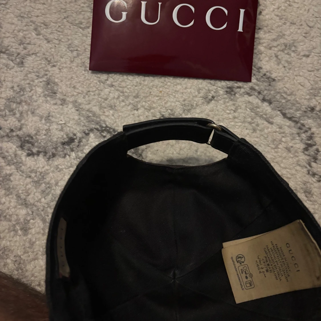 Svart Gucci keps med monogram - 1