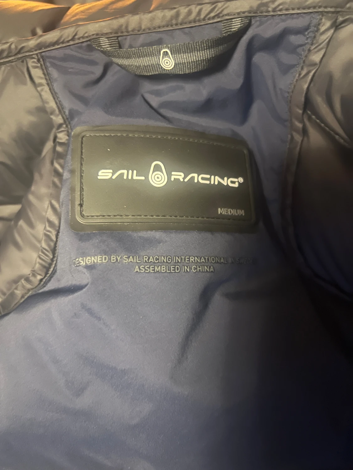 Blå dunväst från Sail Racing med huva - 2