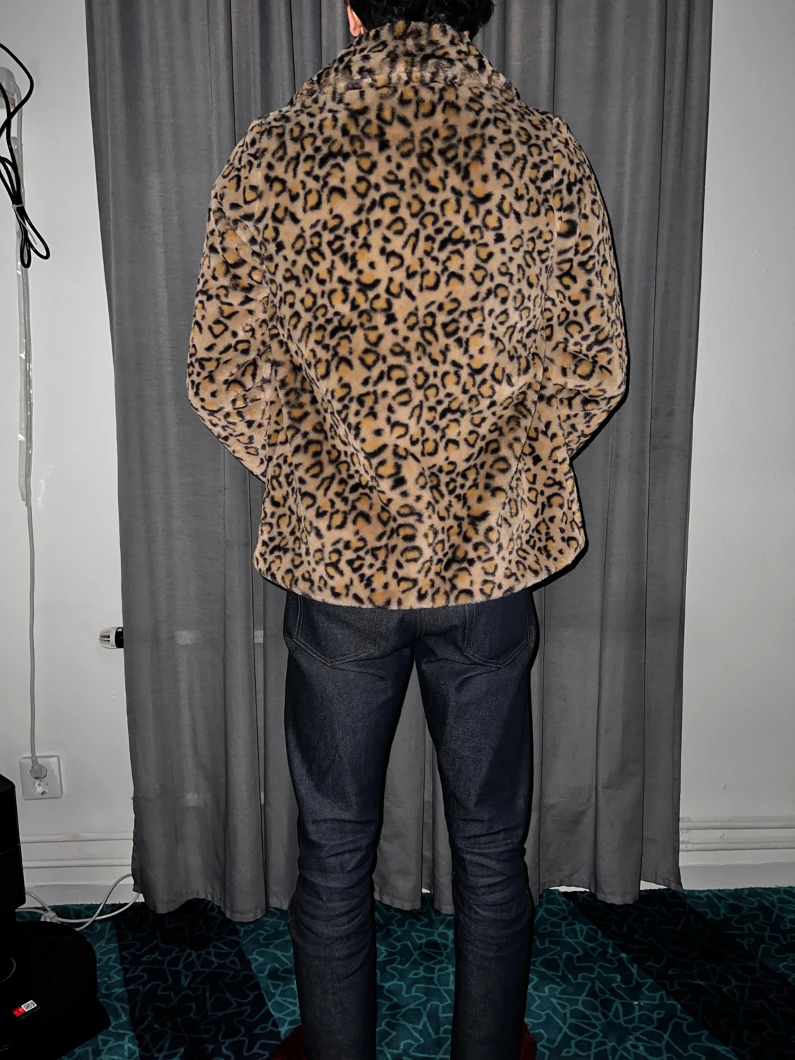 Leopardmönstrad pälsjacka - 3