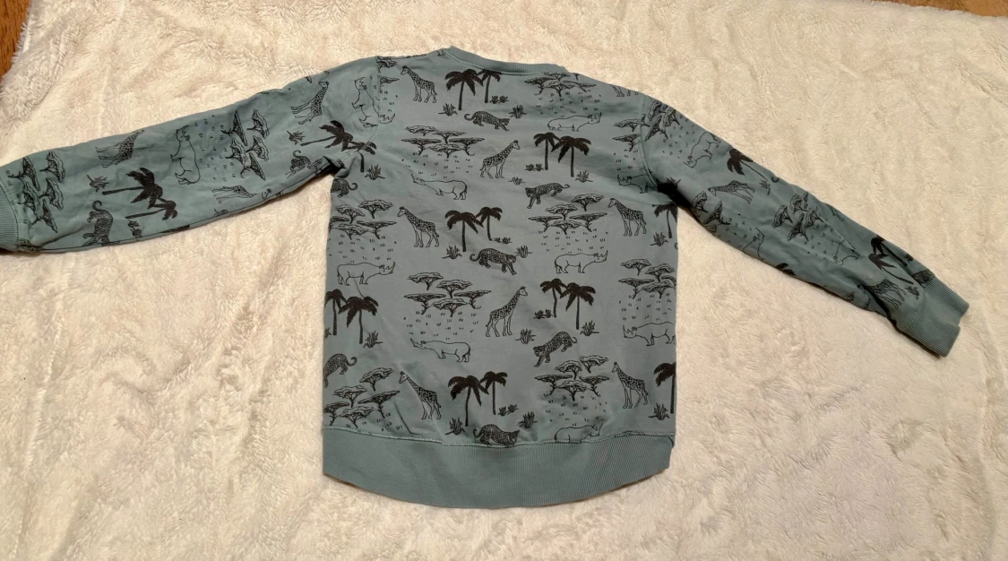 Blå sweatshirt med djurmönster från Lindex  - 1