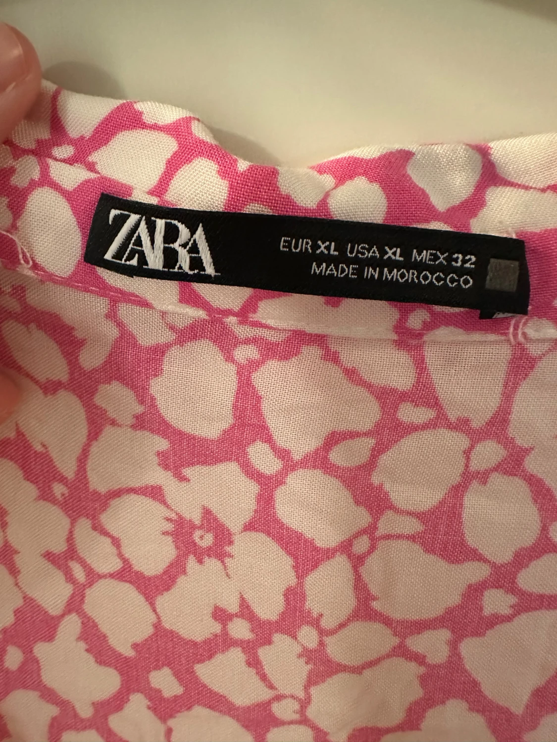 Blommig rosa långklänning från Zara strl: XL - 3