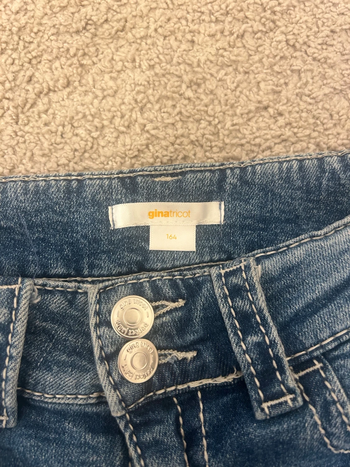 Blå bootcut jeans från Gina Tricot - 2