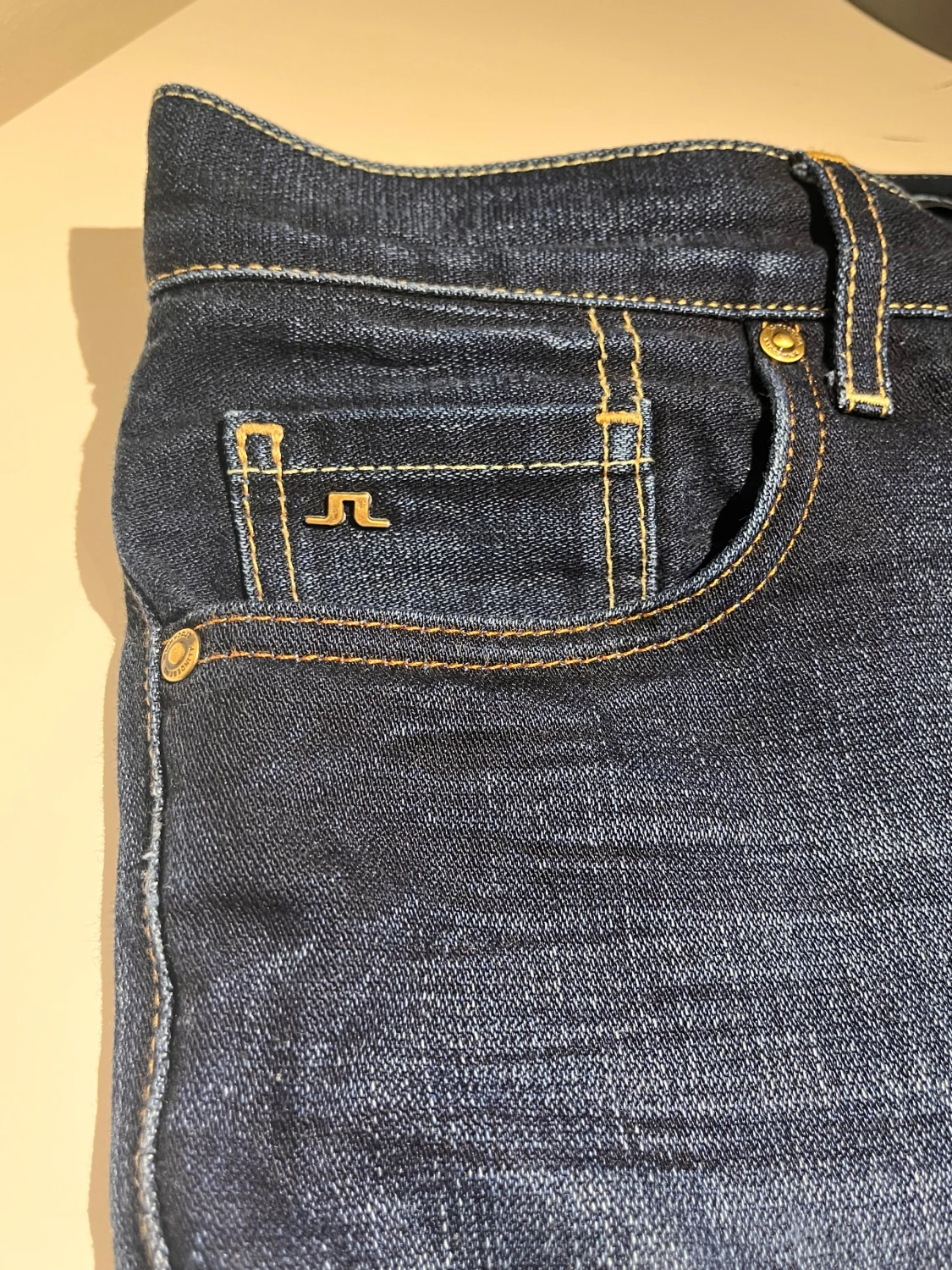 Mörkblå jeans från J.Lindeberg 29/32 - 4