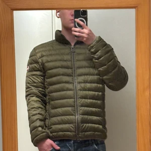 Colmar jacka - Skick: 9/10 | Nypris +- 5000 sek | Storlek S/M | Hör gärna av dig om du har några fragor!