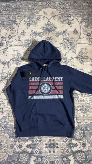 saint laurent hoodie - Helt ny i färgen mörkblå och storleken S 