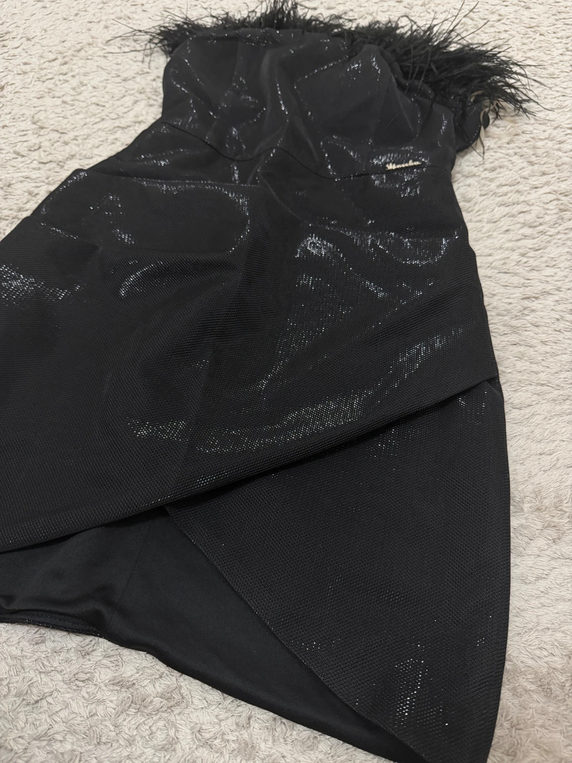 Svart glittrig klänning  - 5