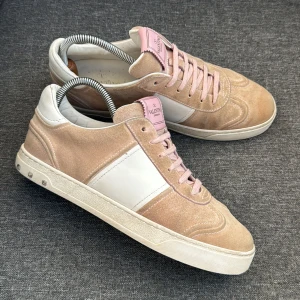 Valentino Flycrew | 40 - Valentino Flycrew Sneakers | helt okej skick | Endast skorna ingår 
