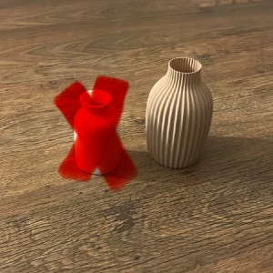 Beige plast vas - Endast den beiga vasen, aldrig använd