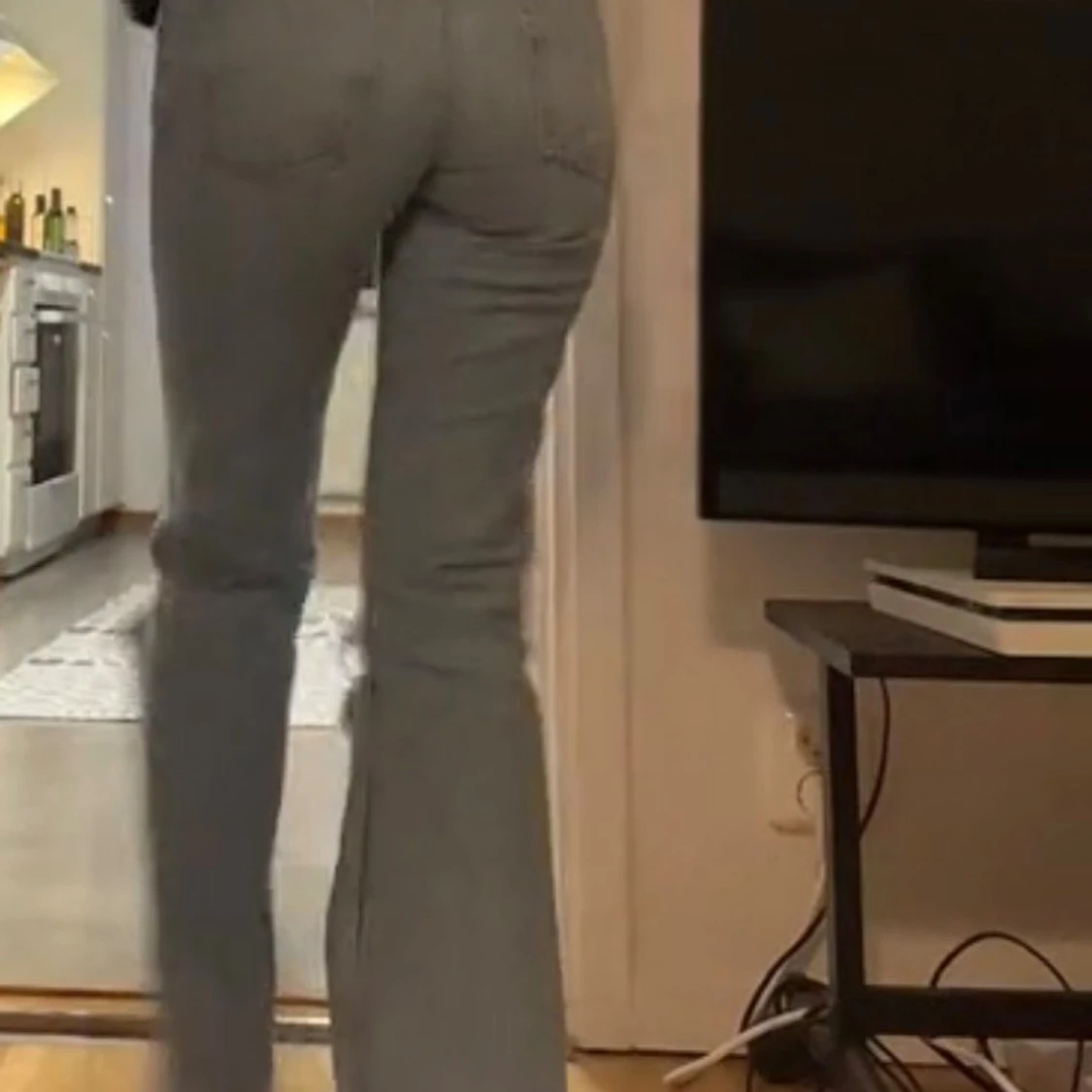 Ljusblå slitna bootcut jeans - 2