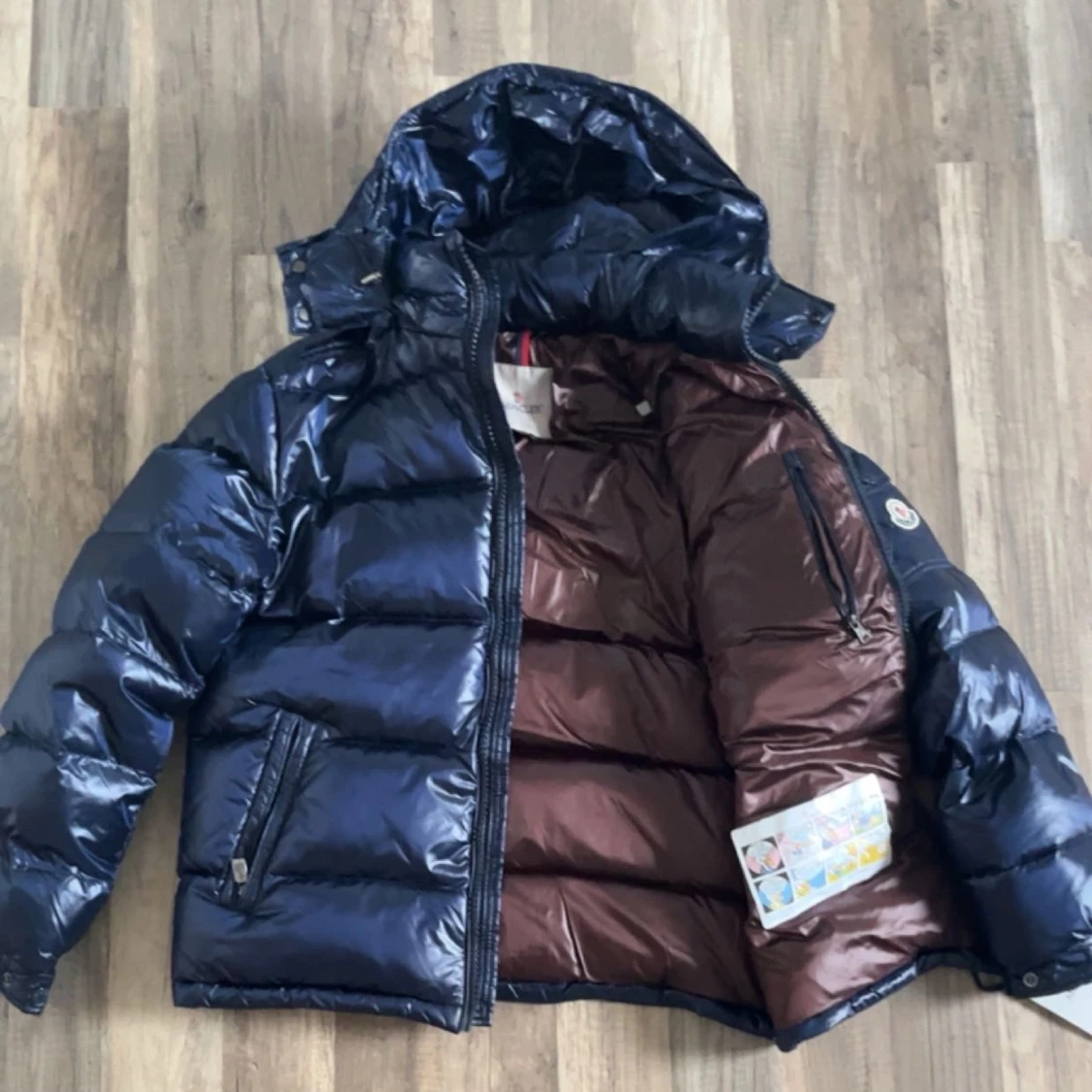 Mörkblå Moncler pufferjacka med huva - 1