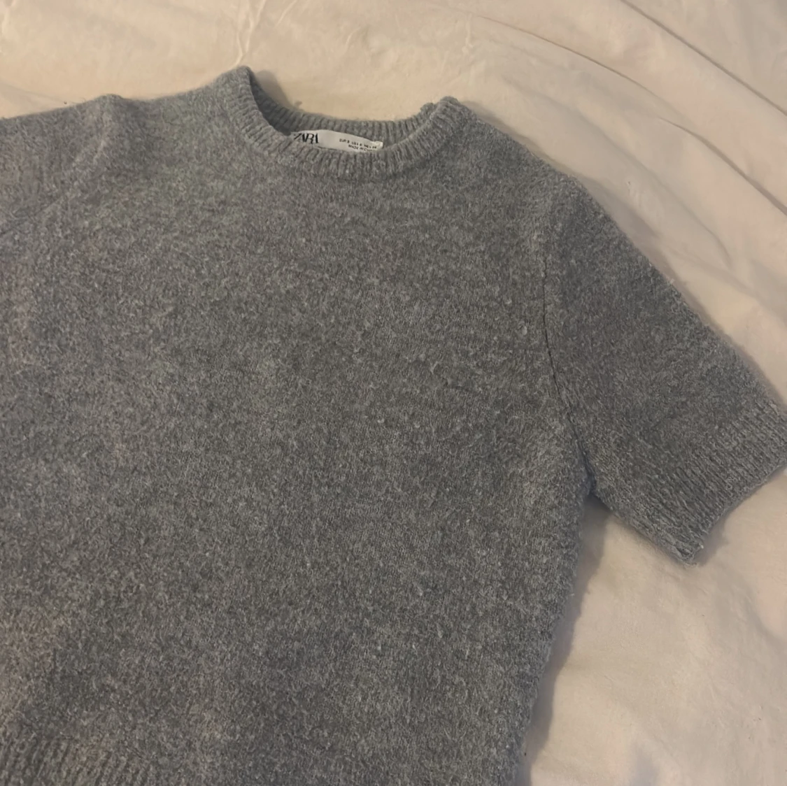 Grå stickad tröja från Zara - 2