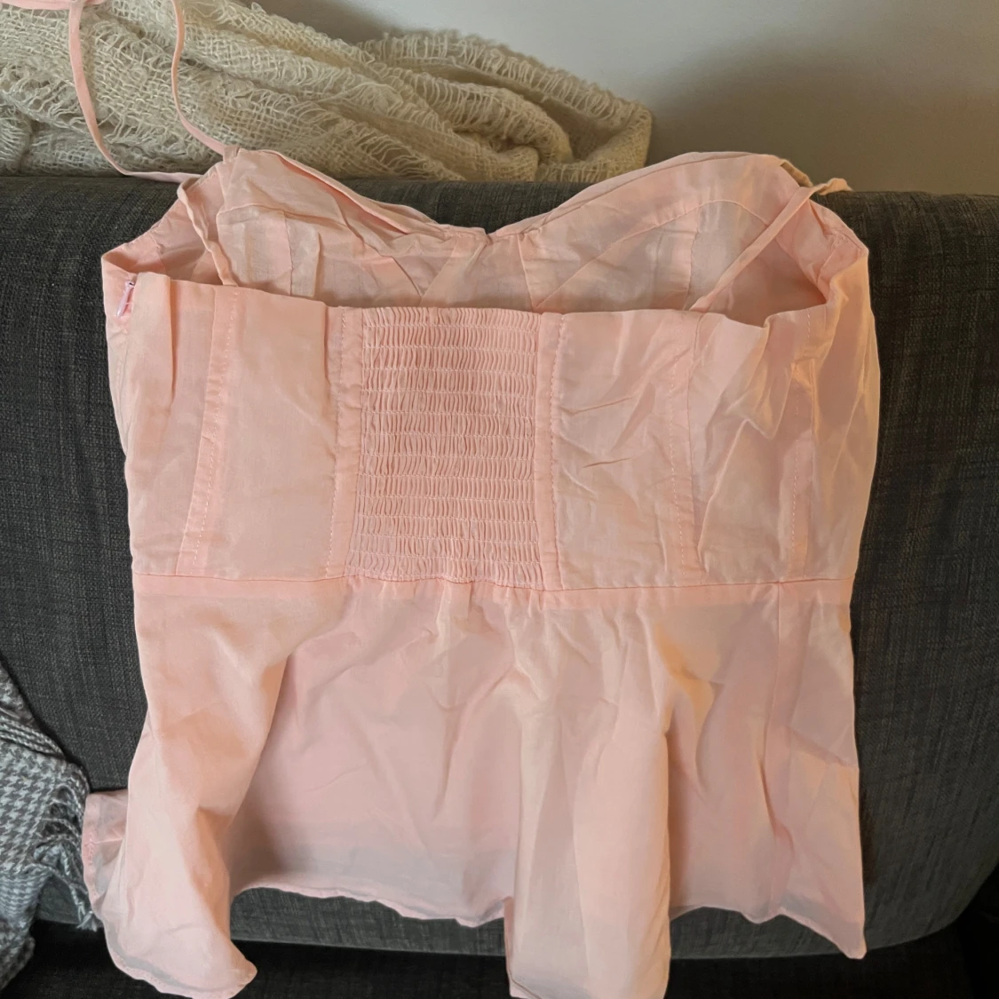 Ljusrosa korsett-topp med volang - 1