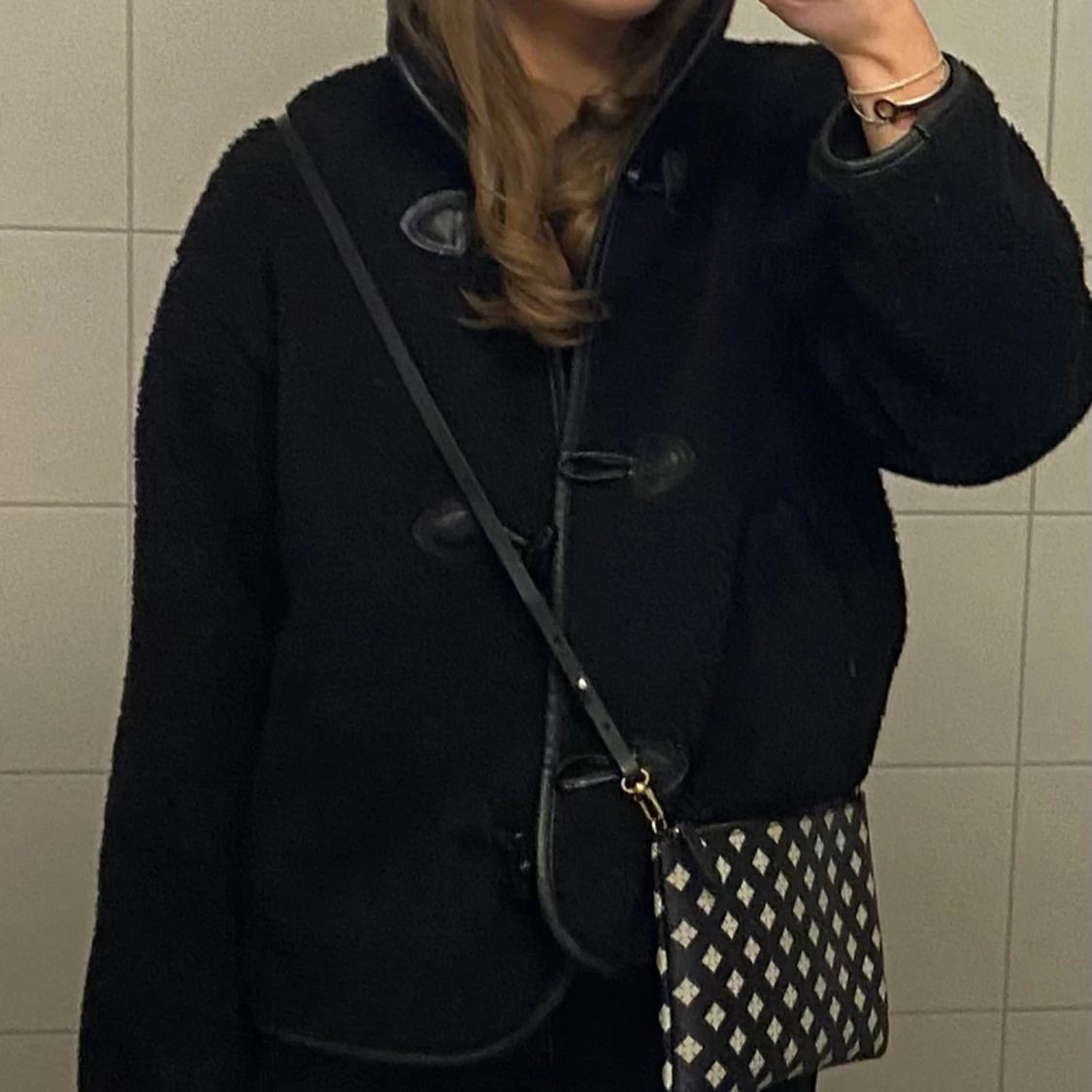 Svart teddyjacka med knappar - 1