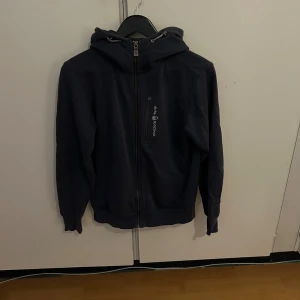 Sail racing tröja  - Säljer denna sail racing tröja i storleken s