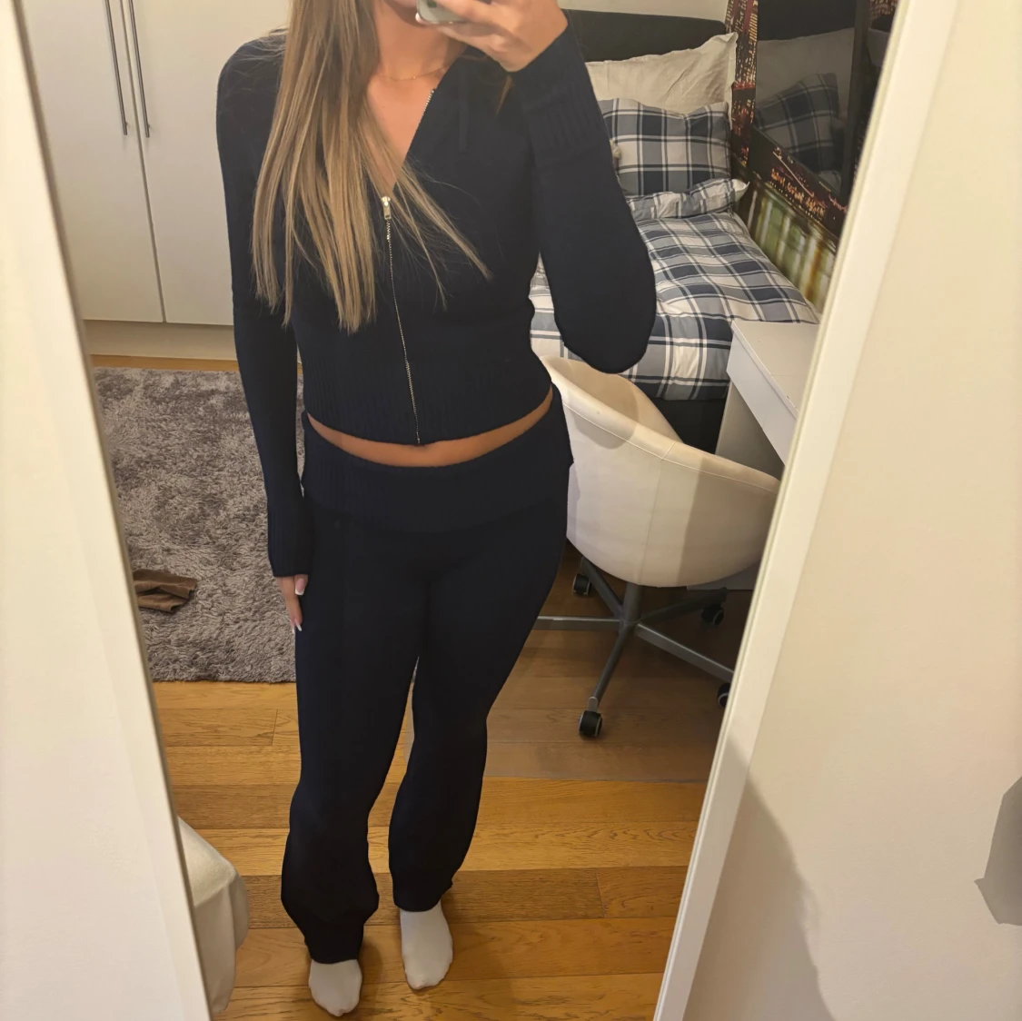 Mörkblå stickat set - 1