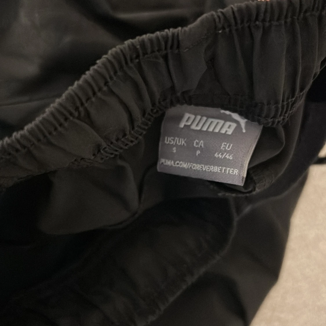 Svarta träningsbyxor från Puma - 2