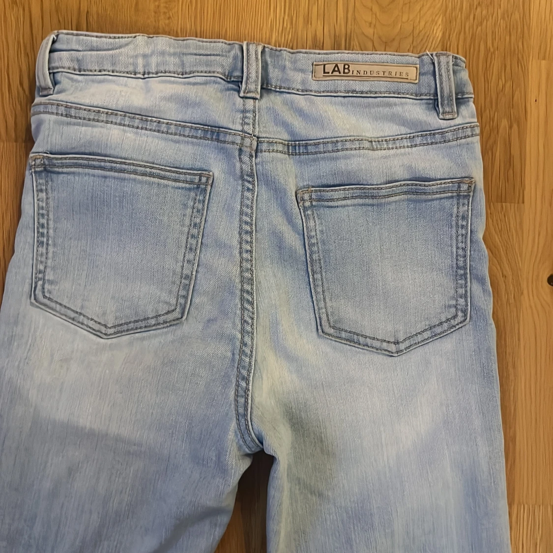 Ljusblå jeans från LAB Industries - 4