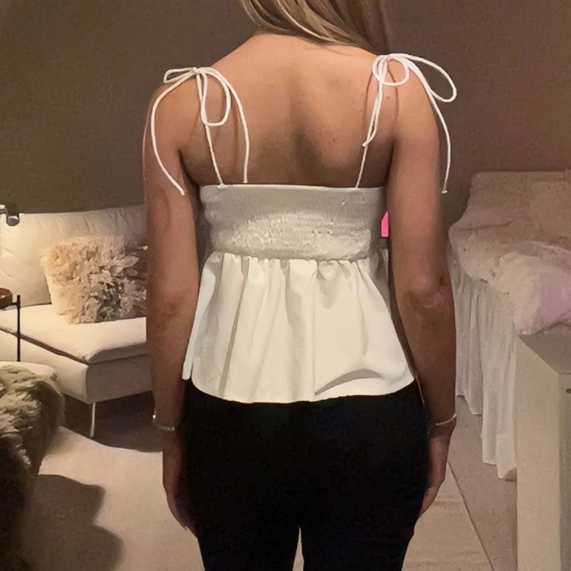 Vit peplum linnetopp med knytband - 1