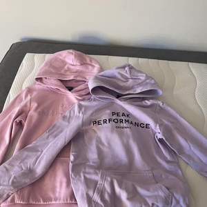 Peak tröjor  - Bra skick använda 8 gånger ksk då dom blivit försmå , de är köpta på kidsbrandstore , ny pris 650 st men mitt pris för båda 330  ⭐️ det är bra skick på dem fortfarande , storlek 150 men de passar 160 också . ⭐️⭐️ ( köparen står för frakten )